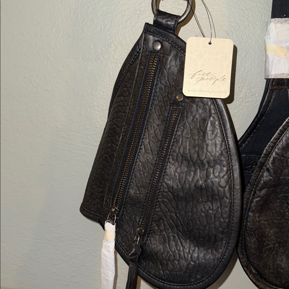 NWT $100  Free People Harness bag- adjustable straps, 4 zip-secured pockets. - Picture 4 of 9